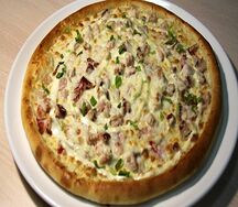 Пицца с копчёной курочкой