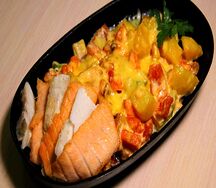 Горячая сковородка с сёмгой и треской