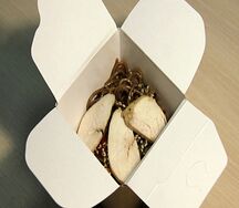 Соба с курицей в соусе терияки