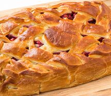 Пирог с брусникой