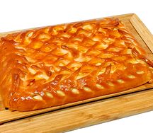 Пирог с солёной карамелью и грушей