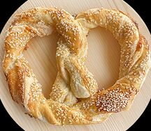 Крендель с кунжутом