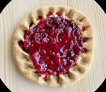 Ржаная калитка с брусникой