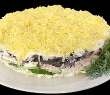 Салат с копченой курочкой и шампиньонами