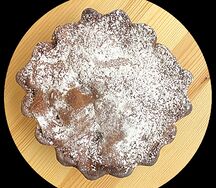 Шарлотка с грушей и шоколадом