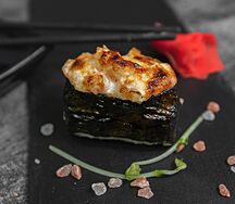 Запеченный гункан с креветкой