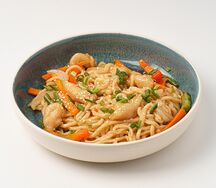 Удон с курицей под соусом терияки