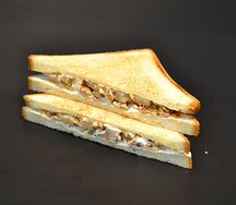 Сэндвич с курицей и ананасом