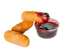 Сырные палочки с ягодным соусом