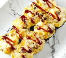 Запеченный ролл с шампиньонами