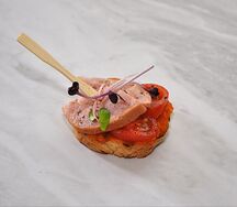 Кростини с курочкой