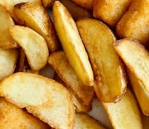 Картофель по-деревенски и соус