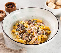 Пенне с ветчиной и грибами