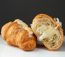 Круассан с кокосовым кремом