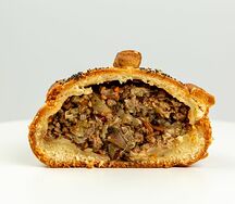 Элеш с говядиной и овощами