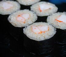 Маки с креветкой