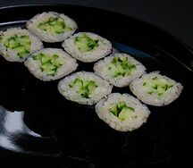 Маки с огурцом