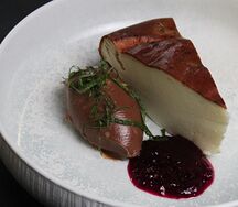 Творожная запеканка, шоколадный ганаш и малина