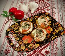 Брускетта с помидором и сыром