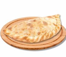 Кальцоне с курицей и сыром