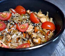 Wok с лапшой удон и овощами с начинкой на выбор