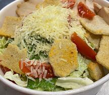 Салат цезарь с курицей