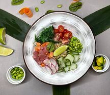 Поке лосось и тунец