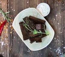 Гренки с соусом