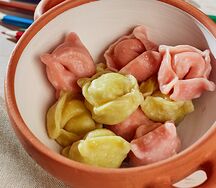 Пельмешки разноцветные с цыпленком и индейкой
