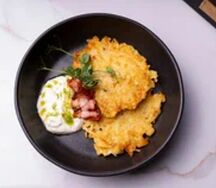 Драники с беконом и соусом дип
