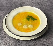 Суп-лапша с куриными фрикадельками