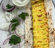Люля-кебаб картофельный с чесночным соусом