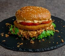 Чикен бургер с куриной котлетой