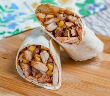 Буррито с курицей и фасолью