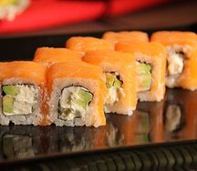 Ролл филадельфия с лососем