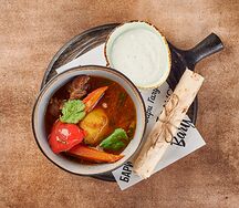 Шурпа из баранины с лавашом и Чесночным соусом