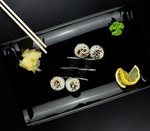 Маки с угрем