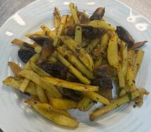 Жареный картофель с грибами