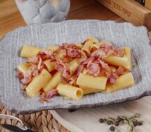 Д* Паста Мак эн чиз с бекеоном