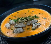Томатный крем-суп с моллюсками