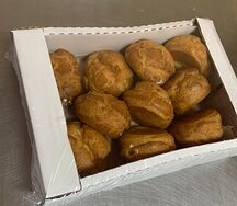 Профитроли со сливками Банан