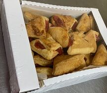 Уголок с клубникой 