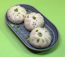 Баоцзы с дайконом и фунчозой