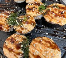 Ролл Спайси с кальмаром