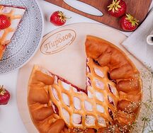 Пирог Клубника в сливках
