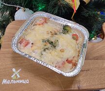 Горбуша в соусе с овощами