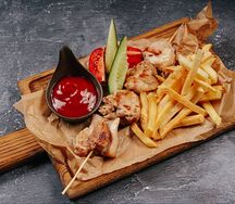 Детский шашлычок с картофелем фри