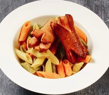 Макарошки с сосисками 