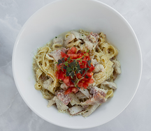 Паста курица, бекон, базилик