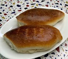 Пирожок с яблоком